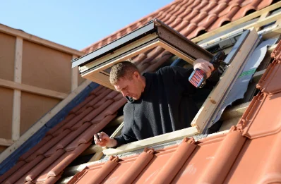 Pose de fenêtres de toit Velux à Montdurausse